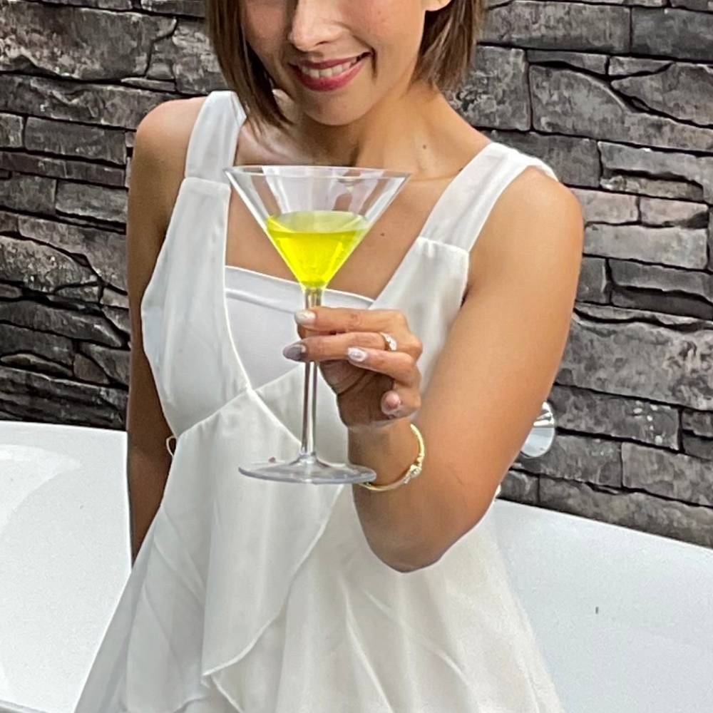 Plastic Martini Glasses: image 2